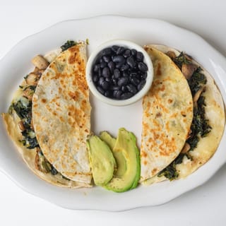 spinach & mushroom quesadilla dinner